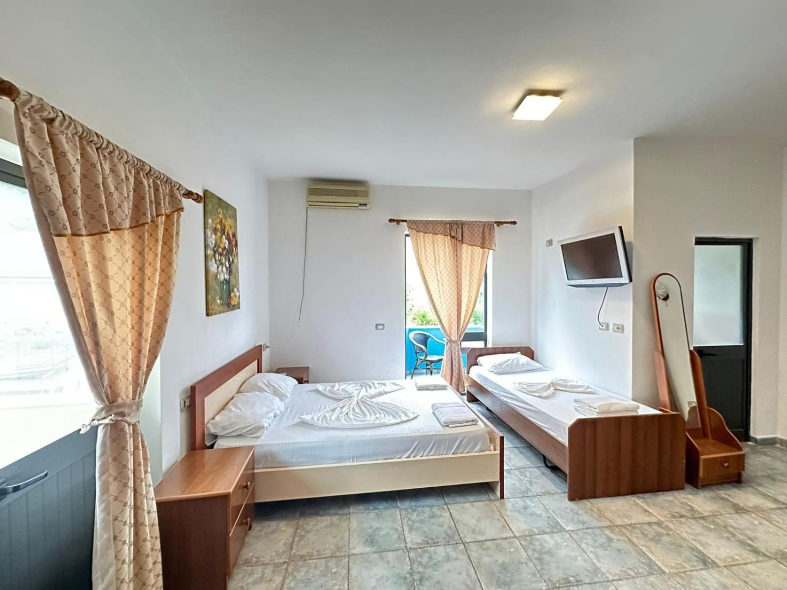 Hotel Adriatik Shëngjin Zewnętrze zdjęcie